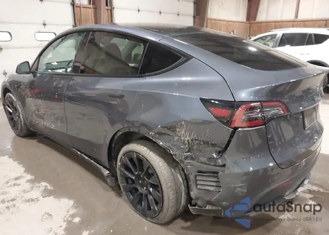 2023 Tesla Model Y Awd/Long Range Dual Motor All-Wheel Drive из США, поврежденный, VIN 7SAYGAEE6PF712391